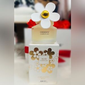Flower of Lights perfume Daisy Marc Jacob  inspired